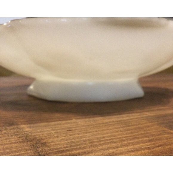 Anchor Hocking milk glass serving bowl fruit grapes white gold trim pedestal - Picture 11 of 11